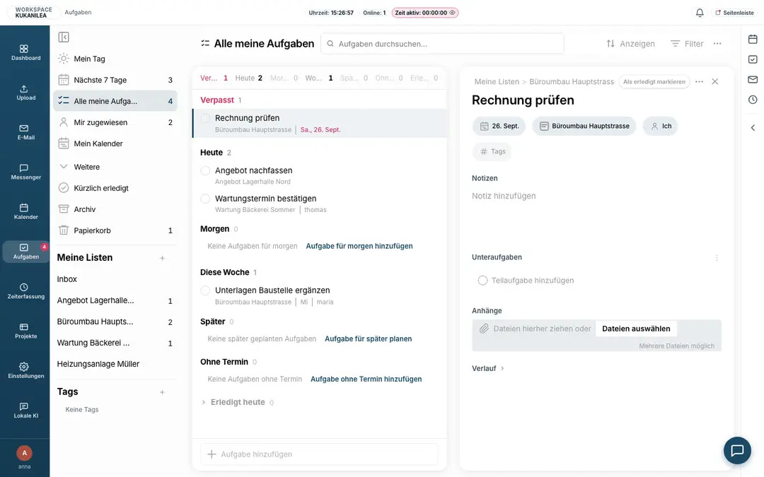 Aufgabenansicht von KUKANILEA: Aufgaben nach Verpasst, Heute und Diese Woche gruppiert, jeweils mit Projekt und zuständiger Person; rechts die geöffnete Aufgabe „Rechnung prüfen“ mit Fälligkeit und Projekt.